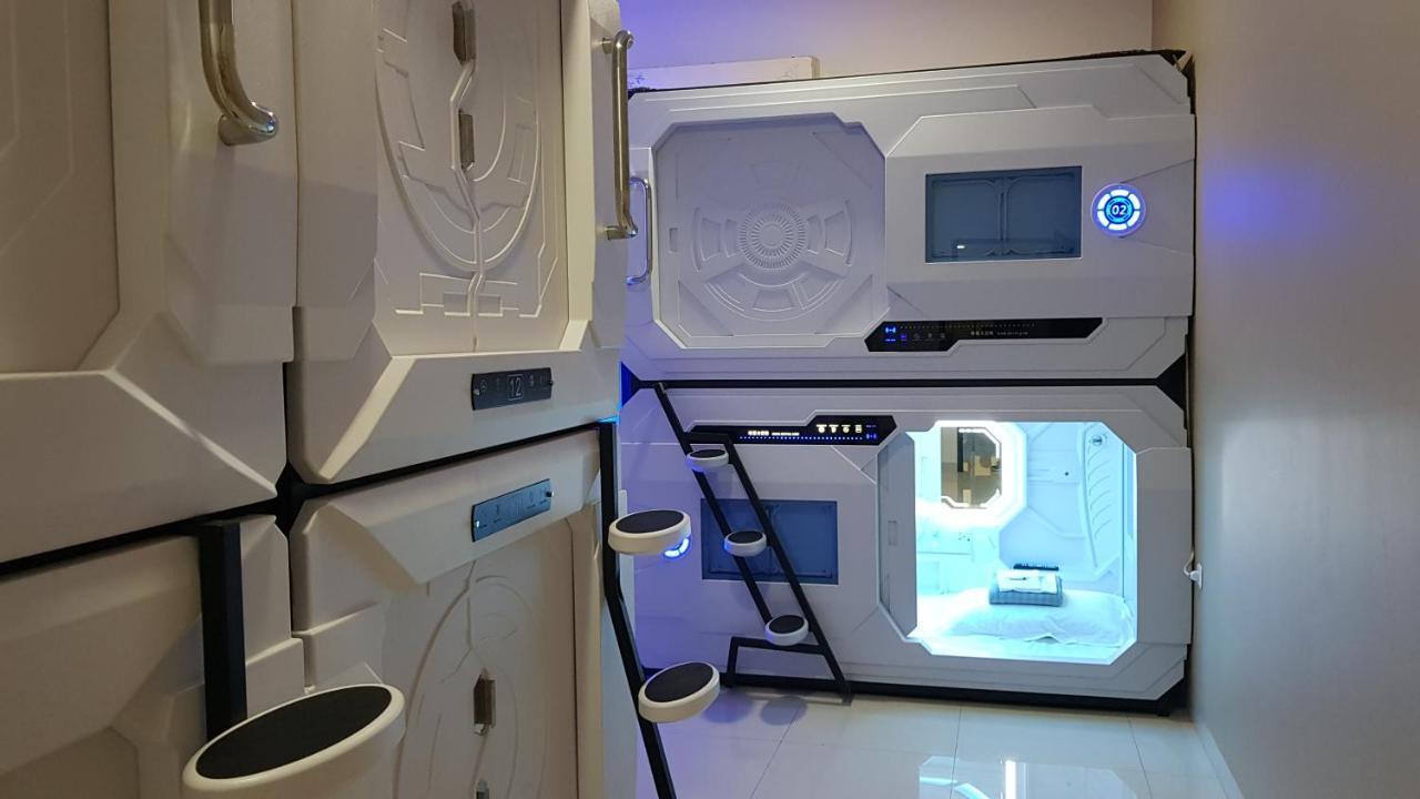 Apollo Capsule Hotel Ende Eksteriør bilde
