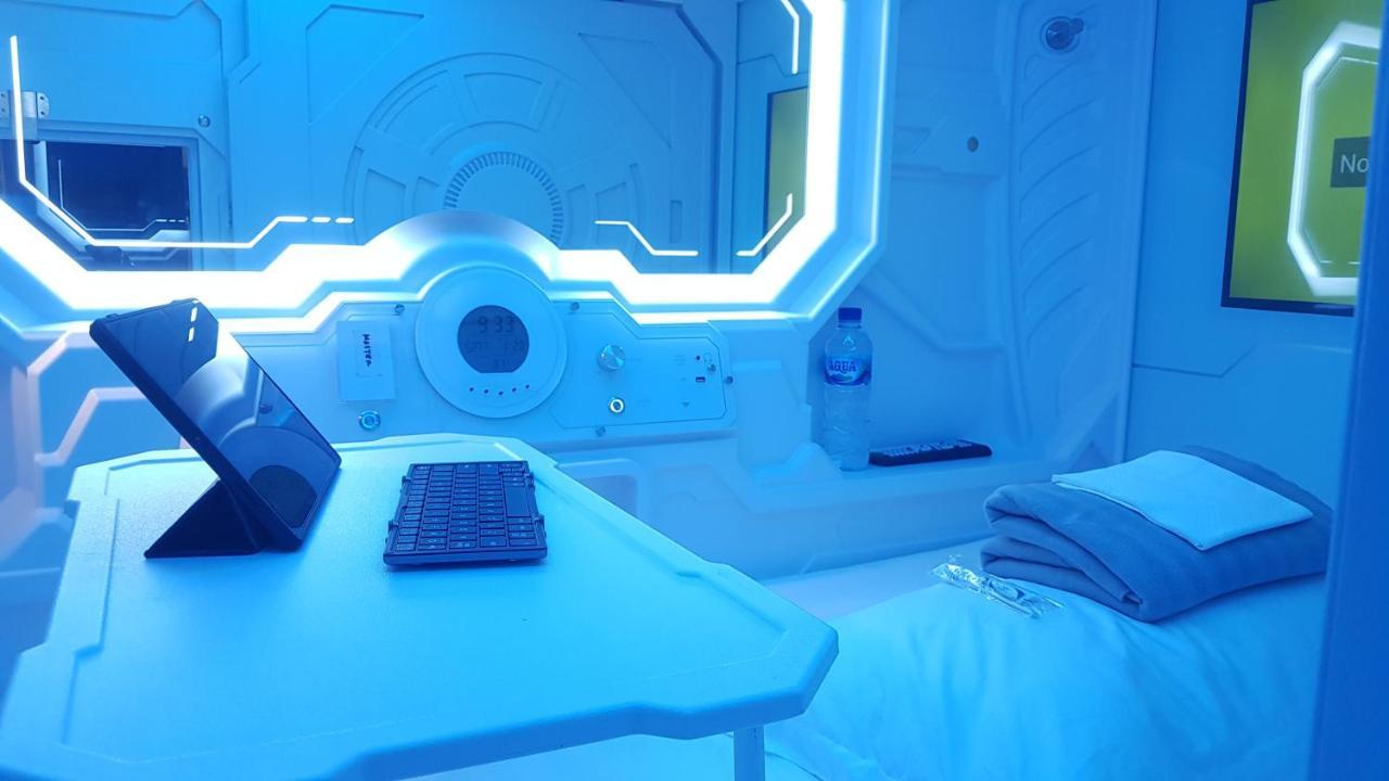 Apollo Capsule Hotel Ende Eksteriør bilde