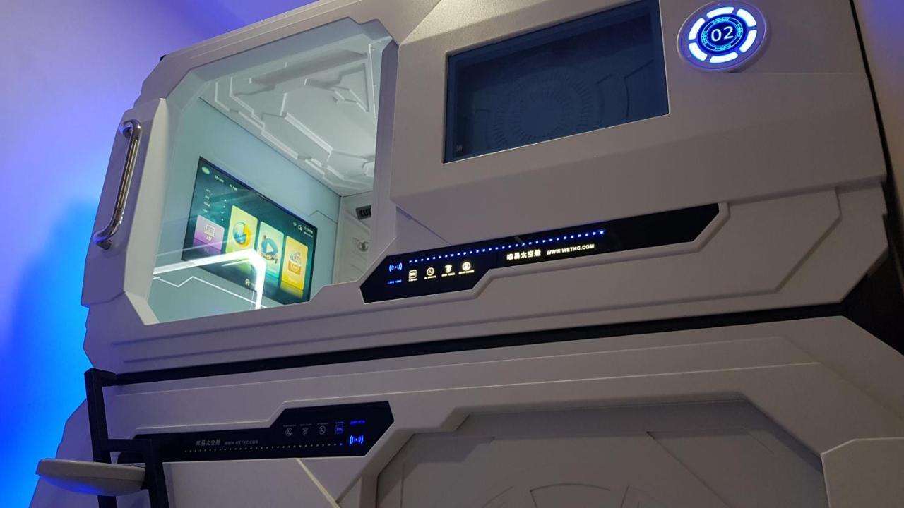 Apollo Capsule Hotel Ende Eksteriør bilde